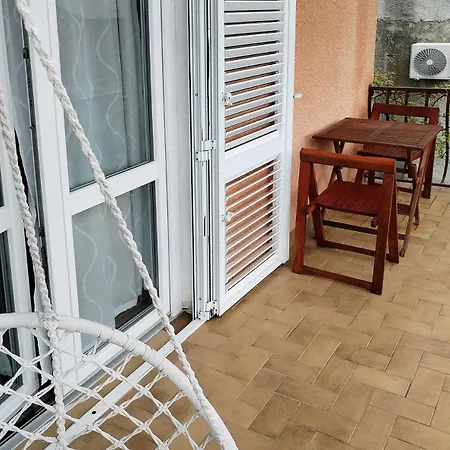 Lanasara Apartmán *