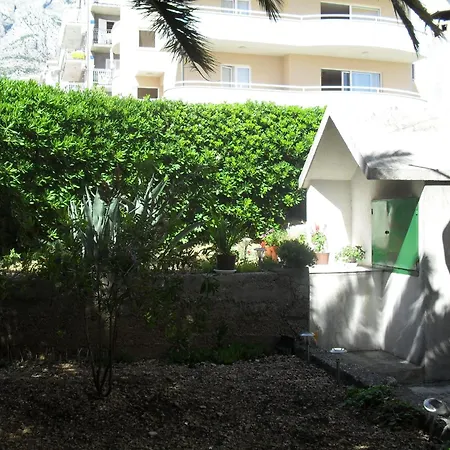 Lanasara Apartment *